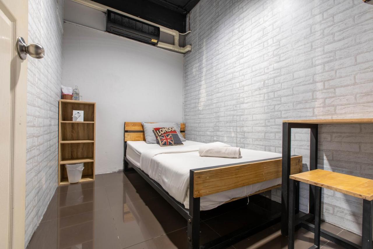 Auberge de jeunesse La Belle Nuit House à Chiang Mai Extérieur photo